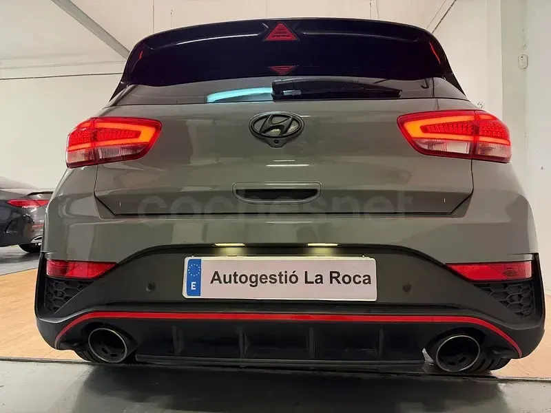 Usado Hyundai i30 250 CV (183 kW) 2021 Gris / plata Berlina