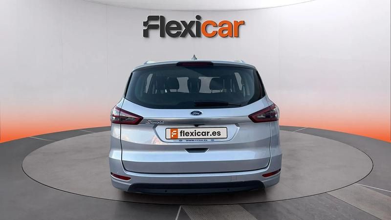 Usado Ford S-MAX Titanium 150 CV (110 kW) 2022 Gris Monovolumen