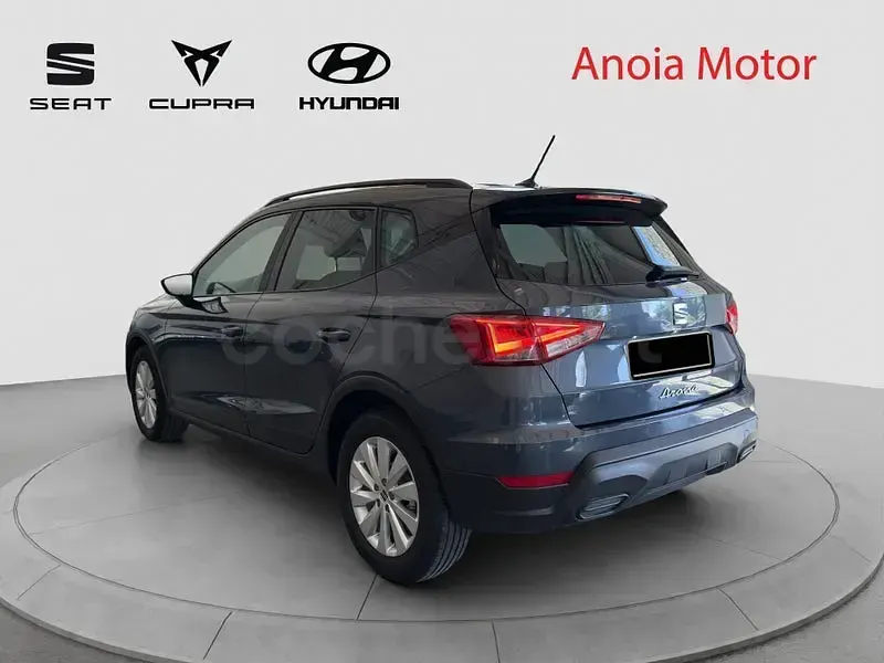 Usado Seat Arona Style 116 CV (85 kW) 2025 Gris / plata SUV