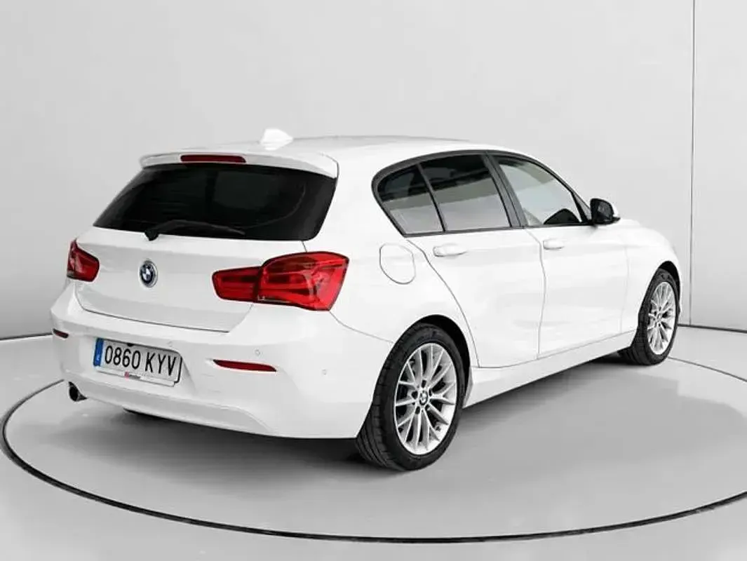 Usado BMW 118 150 CV (110 kW) 2019 Blanco Utilitario
