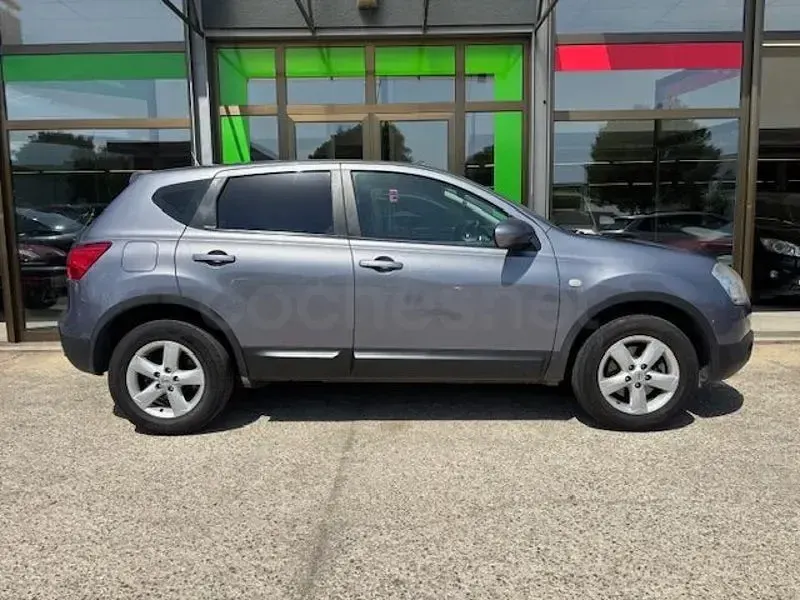 Usado Nissan Qashqai Acenta 140 CV (102 kW) 2008 Gris / plata SUV