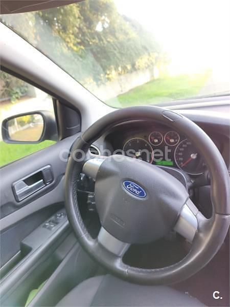 Negro Usado 2005 Ford Focus Ghia Berlina | 2500 € (Buen precio) - Imagen 1/4