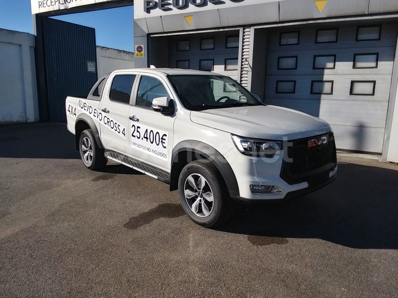 Nuevo EVO Cross 4 136 CV (100 kW) 2025 Blanco Recogida