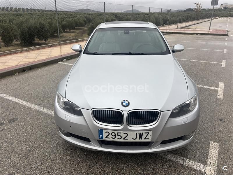 Usado BMW 325 218 CV (160 kW) 2007 Gris / plata Coupe