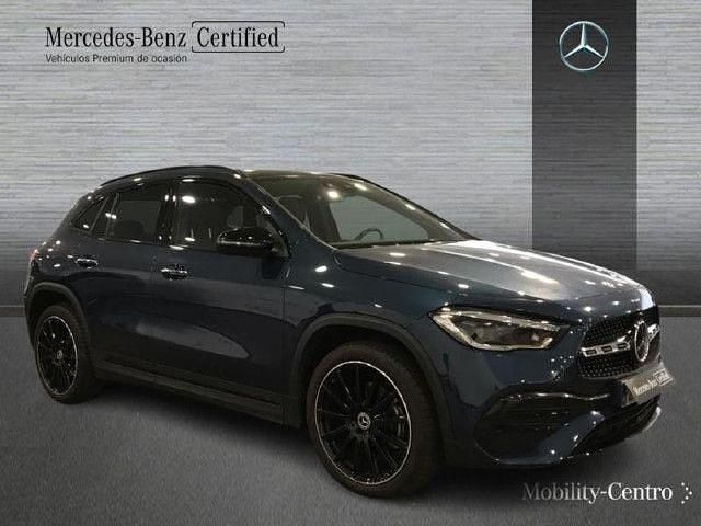 Usado Mercedes GLA250 218 CV (160 kW) 2022 Azul denim SUV