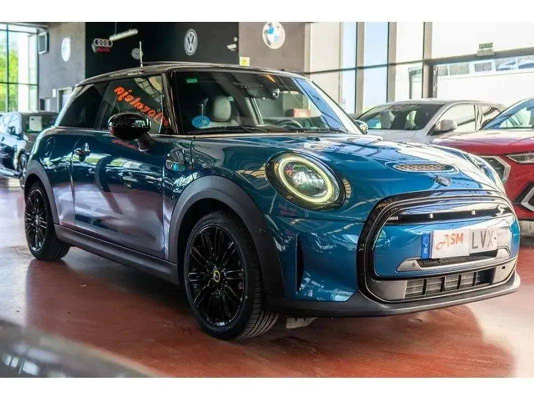 Usado Mini Cooper SE 135 kW (184 CV) 2022 Azul Utilitario