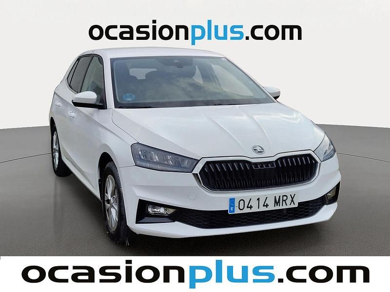 Usado Skoda Fabia Selection 95 CV (69 kW) 2024 Blanco Utilitario