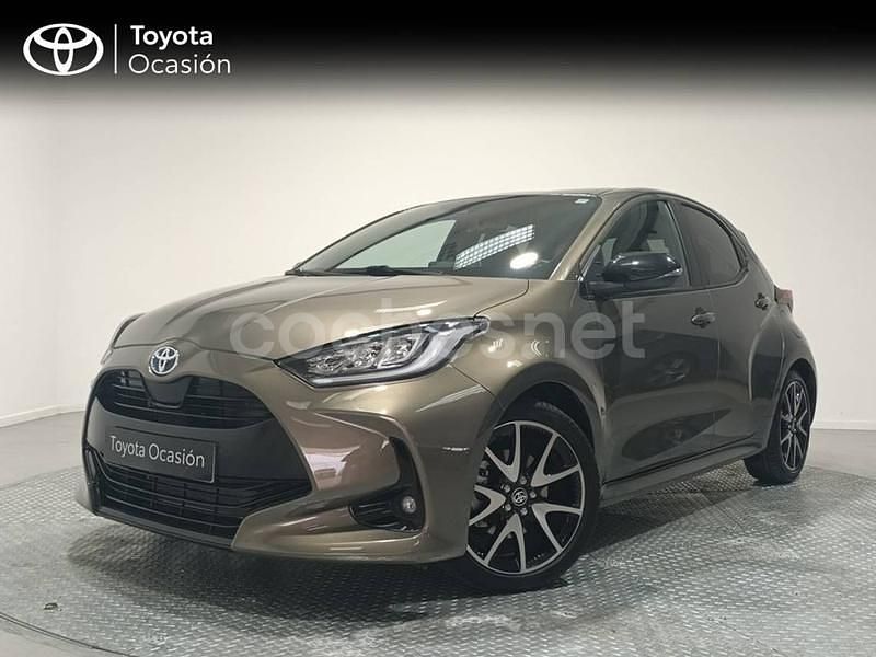 Marrón Usado 2022 Toyota Yaris Hybrid Style Berlina | 21.490 € (Caro) - Imagen 1/4