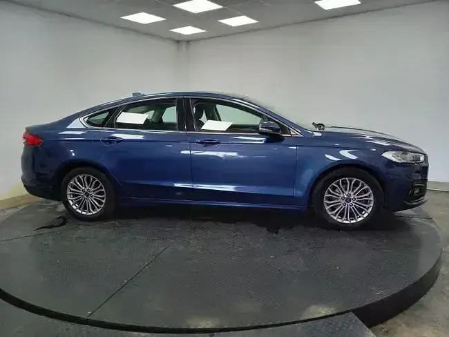 Usado Ford Mondeo Titanium 187 CV (137 kW) 2021 Azul Berlina
