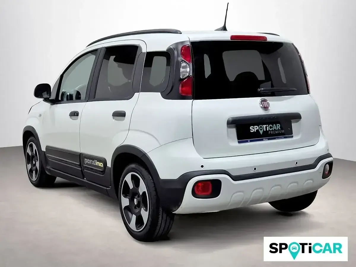 Usado Fiat Panda Cross Cross 71 CV (52 kW) 2025 Blanco Utilitario