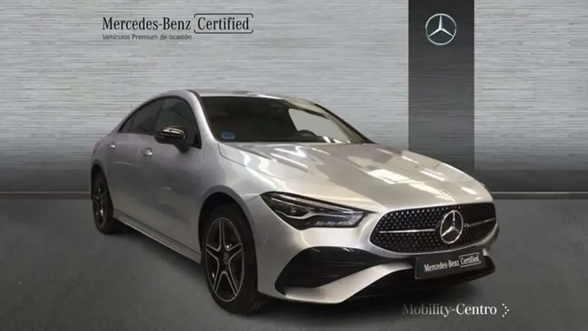 Usado Mercedes CLA250e 219 CV (161 kW) 2024 Plateado Berlina