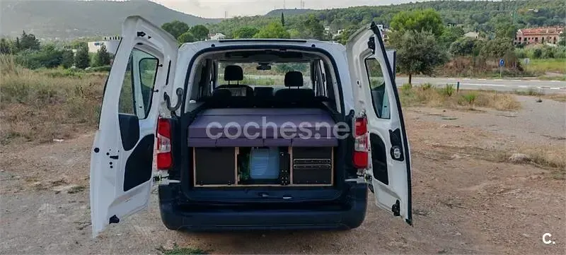 Usado Citroën Berlingo Live 102 CV (75 kW) 2020 Blanco Monovolumen