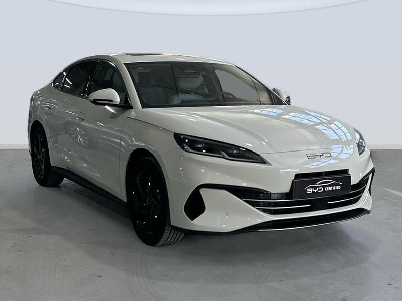 Usado BYD Seal Comfort 212 CV (155 kW) 2025 Beige Familiar