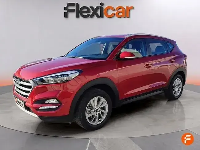 Käytetty Hyundai Tucson 132 HP (97 kW) 2018 Punainen Katumaasturi