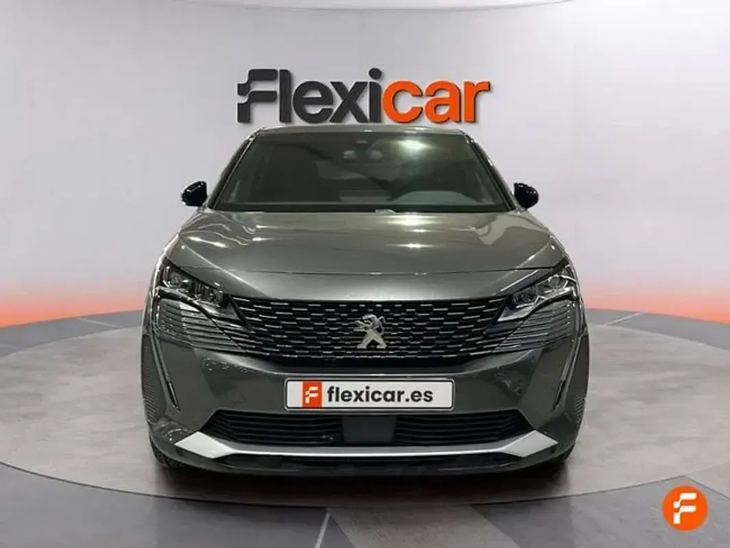 Usado Peugeot 3008 Allure 131 CV (96 kW) 2023 Gris SUV
