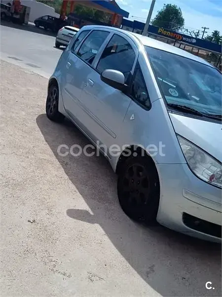 Usado Mitsubishi Colt Inform 75 CV (55 kW) 2005 Azul Utilitario