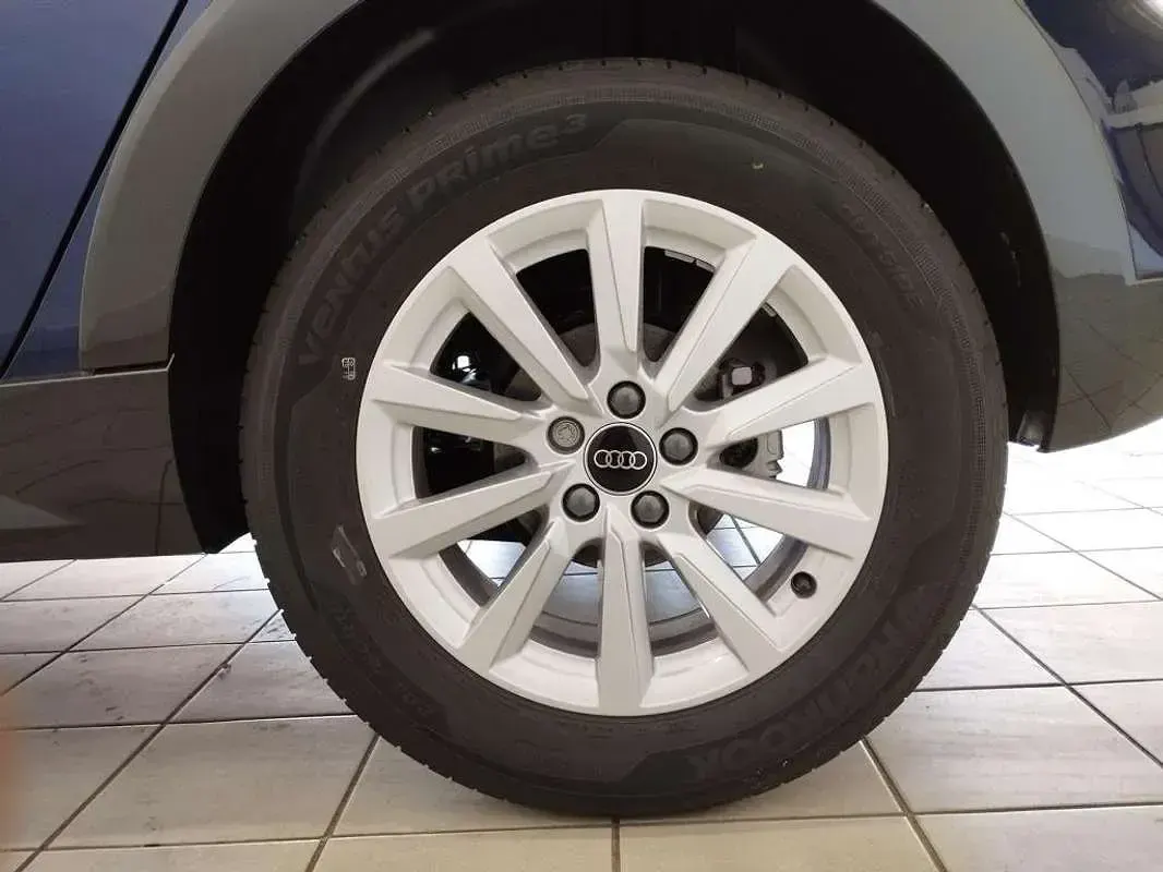Käytetty Audi A1 116 HP (85 kW) 2025 Sininen Katumaasturi