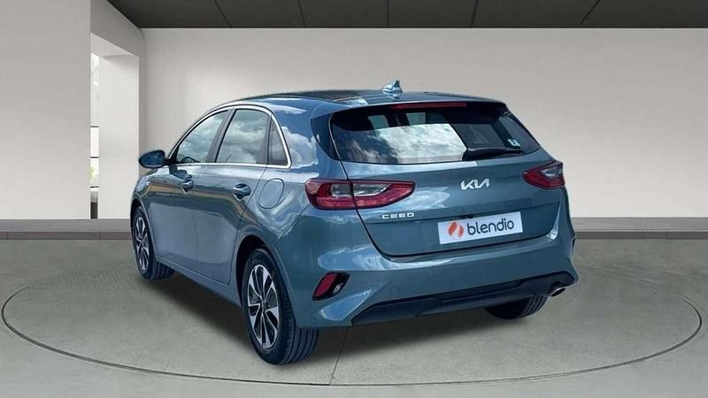 Usado Kia Ceed 101 CV (74 kW) 2024 Gris Utilitario
