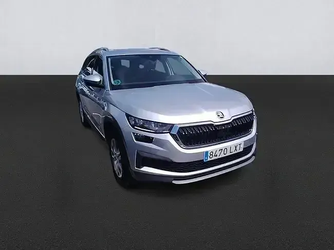 Usado Skoda Kodiaq Ambition 150 HP (110 kW) 2022 Prateado SUV