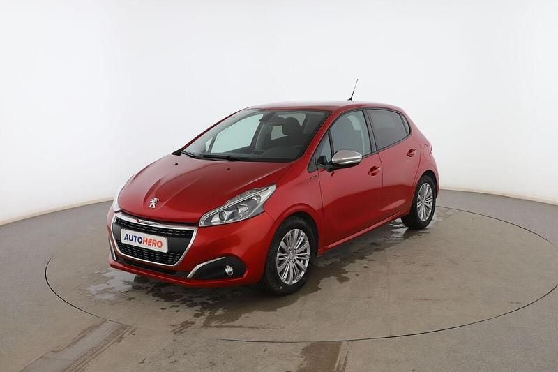 Rojo Usado 2019 Peugeot 208 Signature Sky Utilitario | 9299 € (Precio justo) - Imagen 1/3