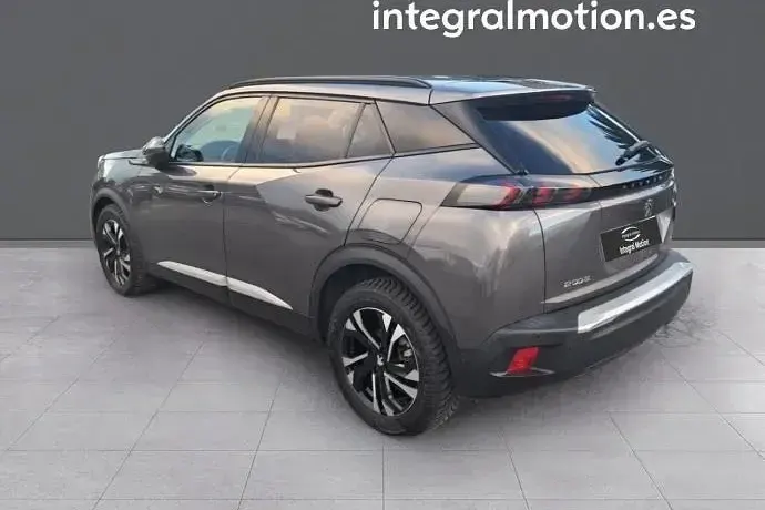 Usado Peugeot 2008 Allure 110 CV (80 kW) 2021 SUV