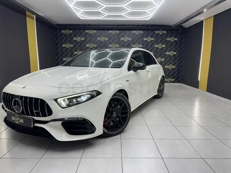 Usado Mercedes A45 AMG 421 CV (309 kW) 2022 Blanco Utilitario