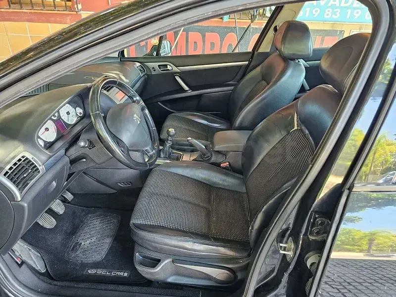 Usado Peugeot 407 Sport 136 CV (100 kW) 2005 Negro Berlina
