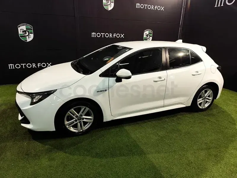 Usado Toyota Corolla Active 122 CV (89 kW) 2019 Blanco Berlina