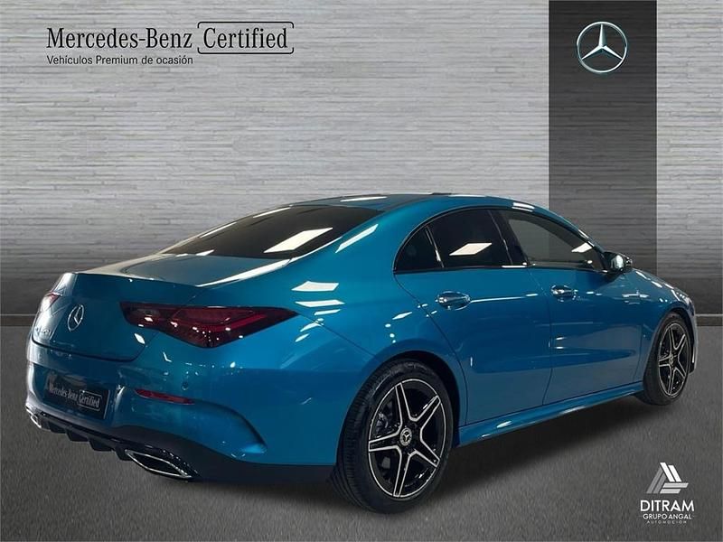 Usado Mercedes CLA220 AMG line 190 CV (139 kW) 2025 Azul Berlina