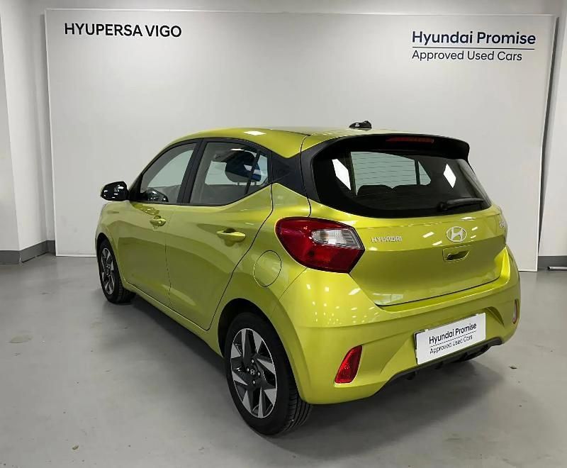 Usado Hyundai i10 67 CV (49 kW) 2025 Amarillo Utilitario