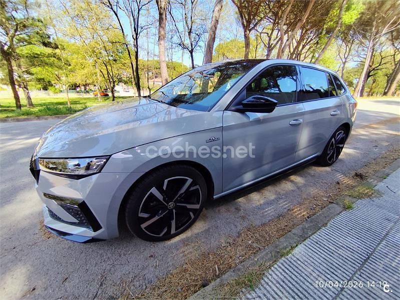 Usado Skoda Scala Monte Carlo 150 CV (110 kW) 2025 Gris / plata Utilitario