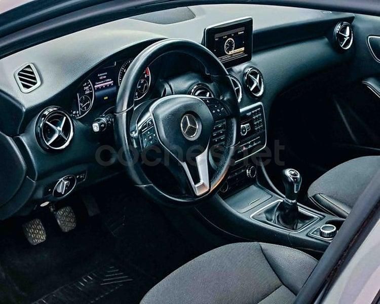Begagnad Mercedes A180 Style 122 HK (89 kW) 2013 Grå Sedan