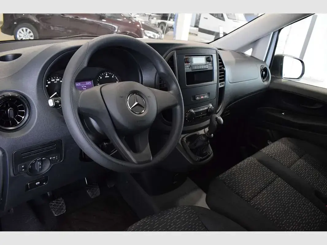 Usado Mercedes Vito 163 CV (119 kW) 2022 Blanco Van