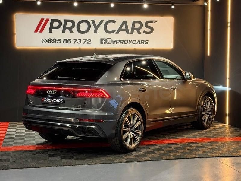 Usado Audi Q8 S-Line 231 CV (169 kW) 2020 Gris / plata SUV