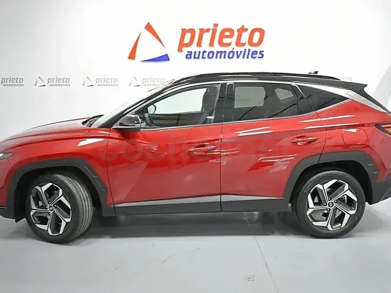 Usado Hyundai Tucson 230 CV (169 kW) 2022 Granate SUV
