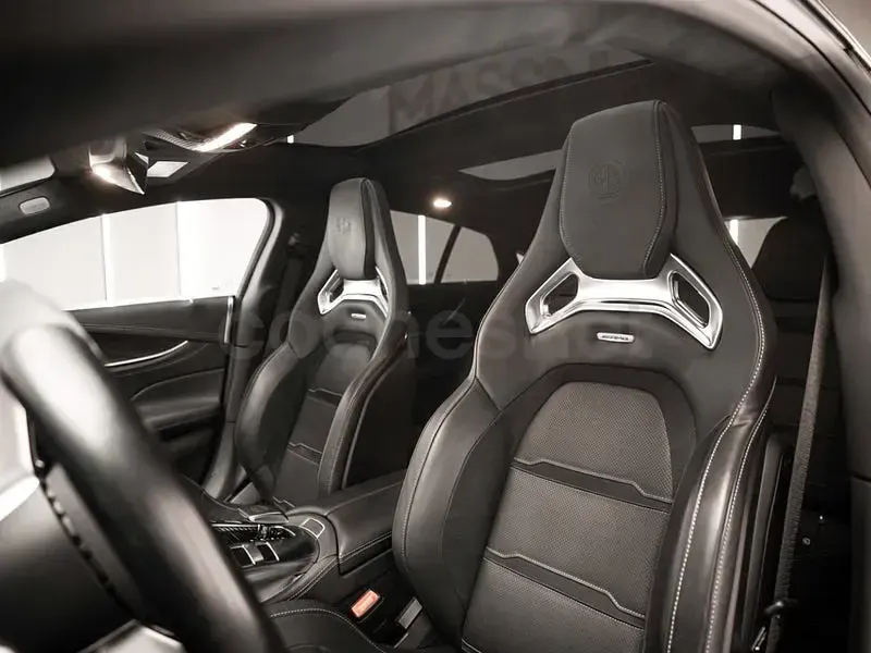 Usado Mercedes AMG GT 63 AMG 843 CV (620 kW) 2022 Gris / plata Coupe