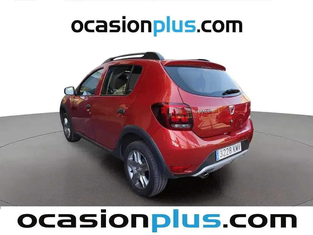 Usado Dacia Sandero Stepway Ambiance 90 CV (66 kW) 2018 Rojo Utilitario