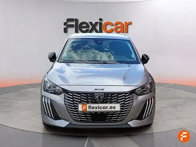 Usado Peugeot 208 Allure 100 CV (73 kW) 2025 Gris Utilitario