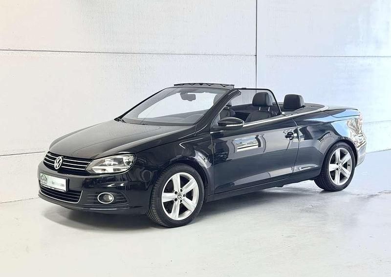 Usado VW Eos Sportline 160 CV (117 kW) 2011 Negro Descapotable