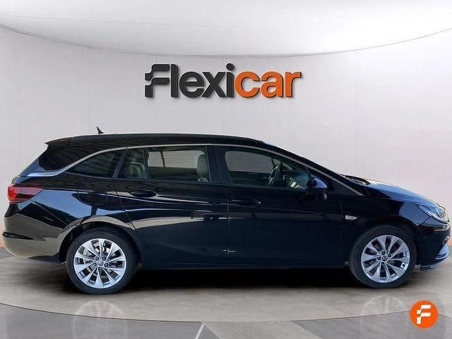 Usado Opel Astra Dynamic 125 CV (91 kW) 2017 Negro Familiar