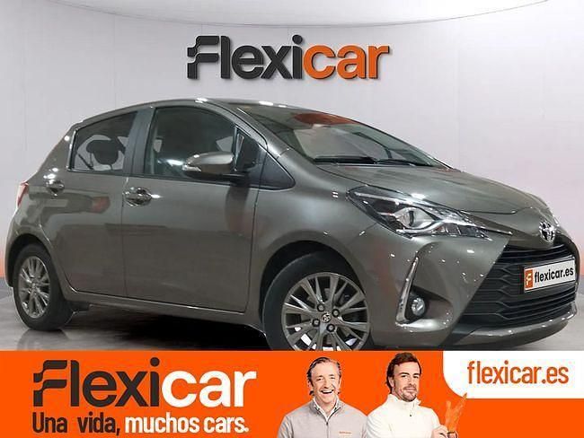 Gris Usado 2019 Toyota Yaris Active | 16.480 € (Caro) - Imagen 1/4