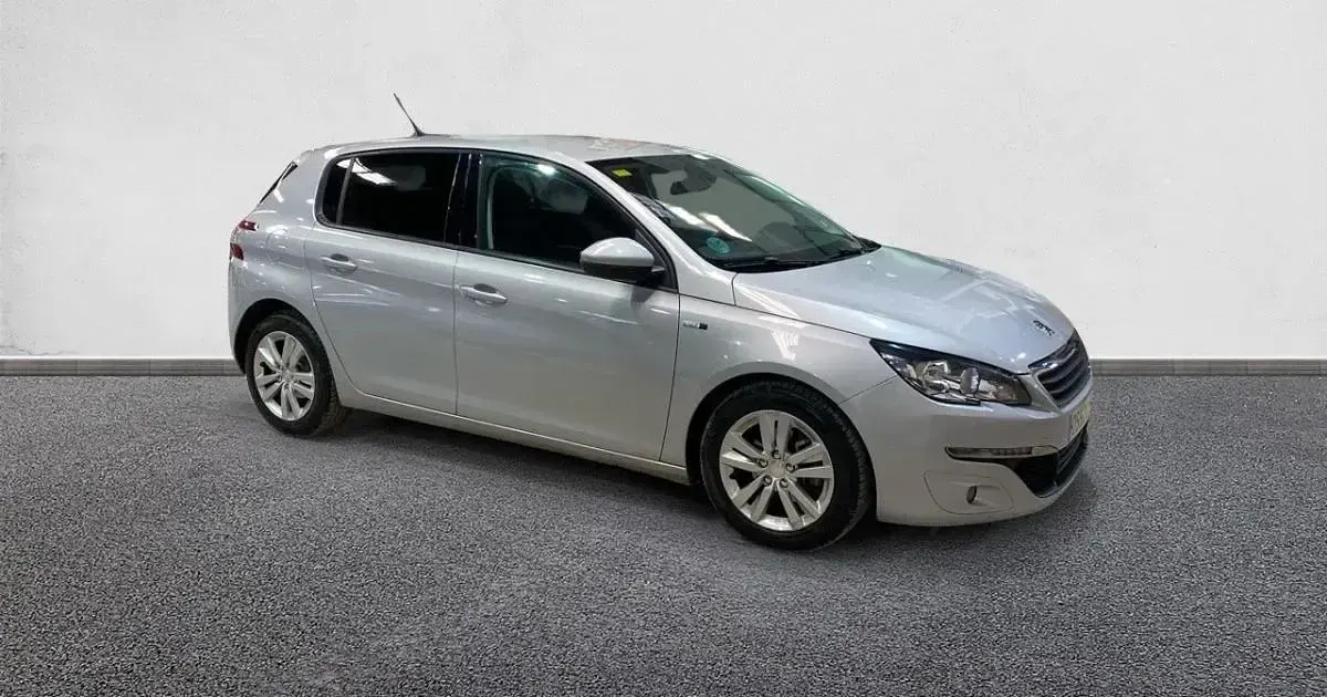 Usado Peugeot 308 Active 130 CV (95 kW) 2020