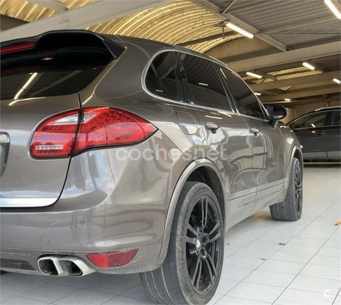 Usado Porsche Cayenne Platinum Edition 245 CV (180 kW) 2014 Marrón SUV