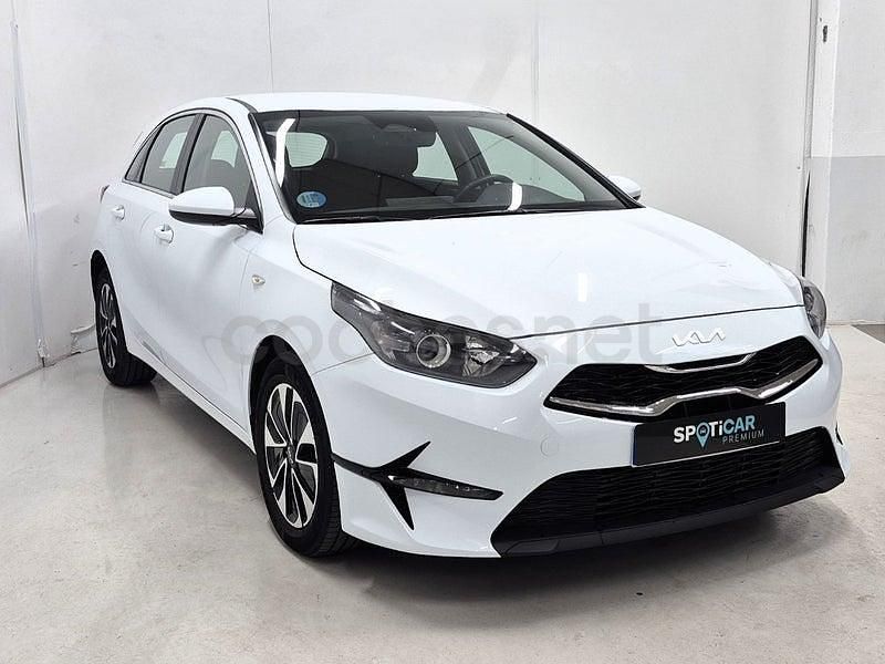 Usado Kia Ceed 100 CV (73 kW) 2025 Blanco Utilitario