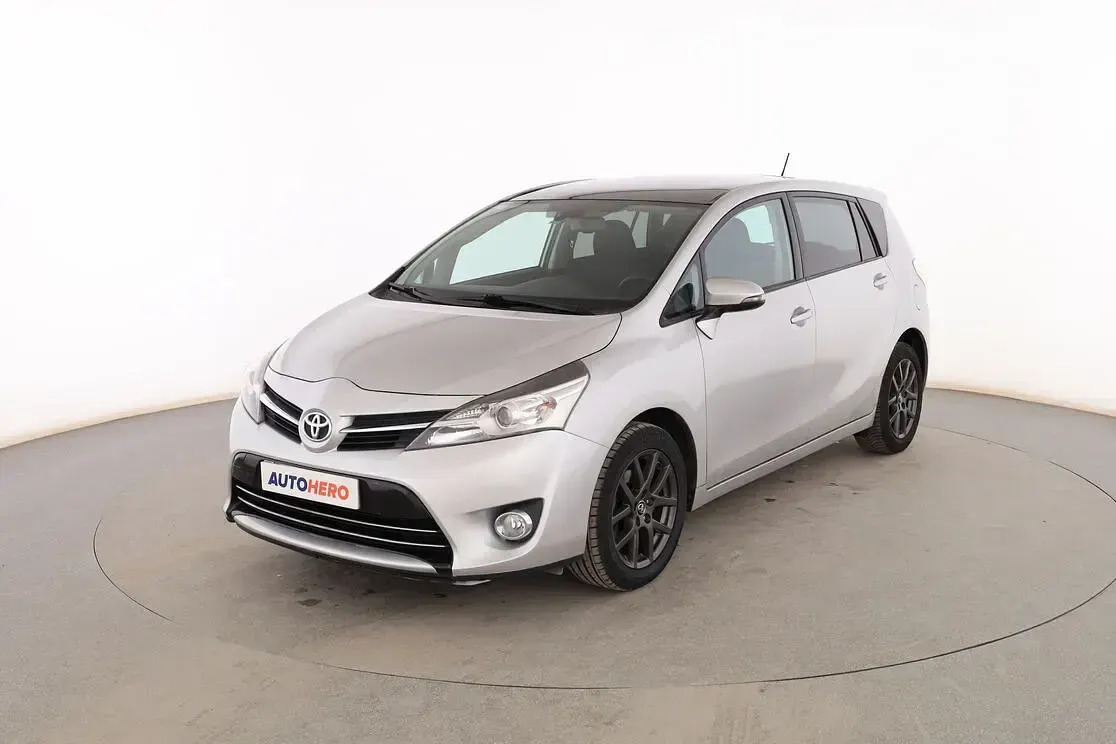 Usado Toyota Verso Skyview Edition 132 CV (97 kW) 2015 Monovolumen