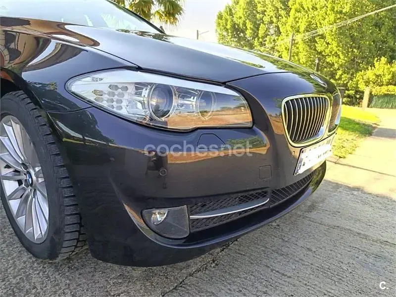 Usado BMW 520 184 CV (135 kW) 2012 Negro Familiar