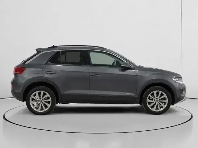 Usado VW T-Roc Life 150 CV (110 kW) 2022 Gris SUV