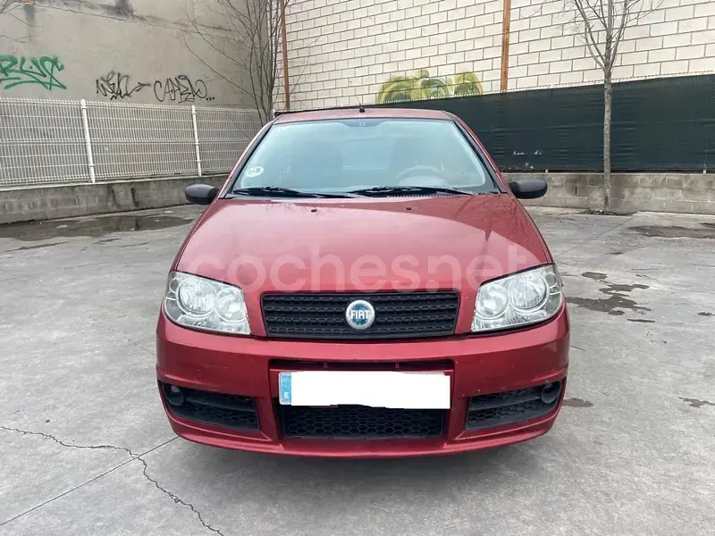Käytetty Fiat Punto Active 60 HP (44 kW) 2004 Punainen Viistoperä
