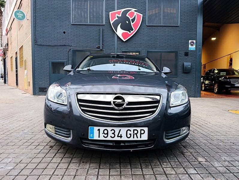 Usado Opel Insignia Sport 160 CV (117 kW) 2009 Gris / plata Familiar