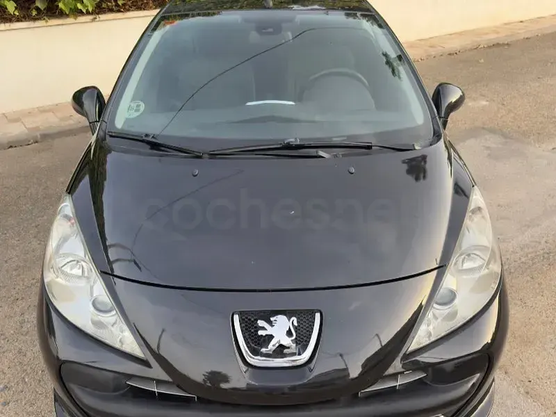 Usado Peugeot 207 CC Sport 110 CV (80 kW) 2007 Negro Descapotable